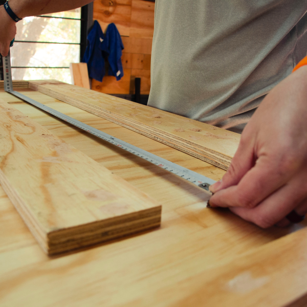 What are 9 Questions to Ask Before You Hire a Carpenter?